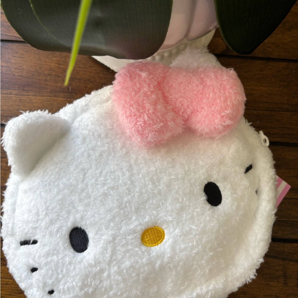 Hello Kitty Plush Cosmetic Purse